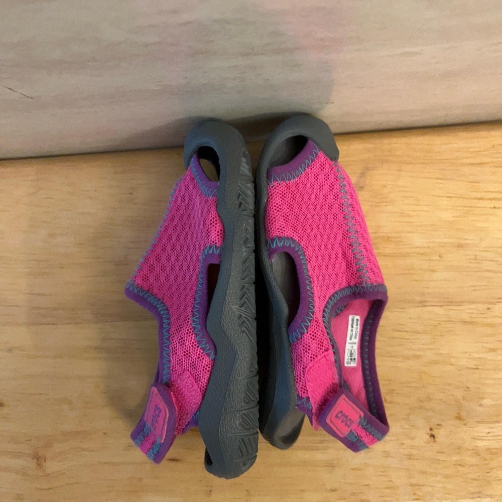 Crocs Swiftwater Mesh Water Sandals - Picture 7 of 11